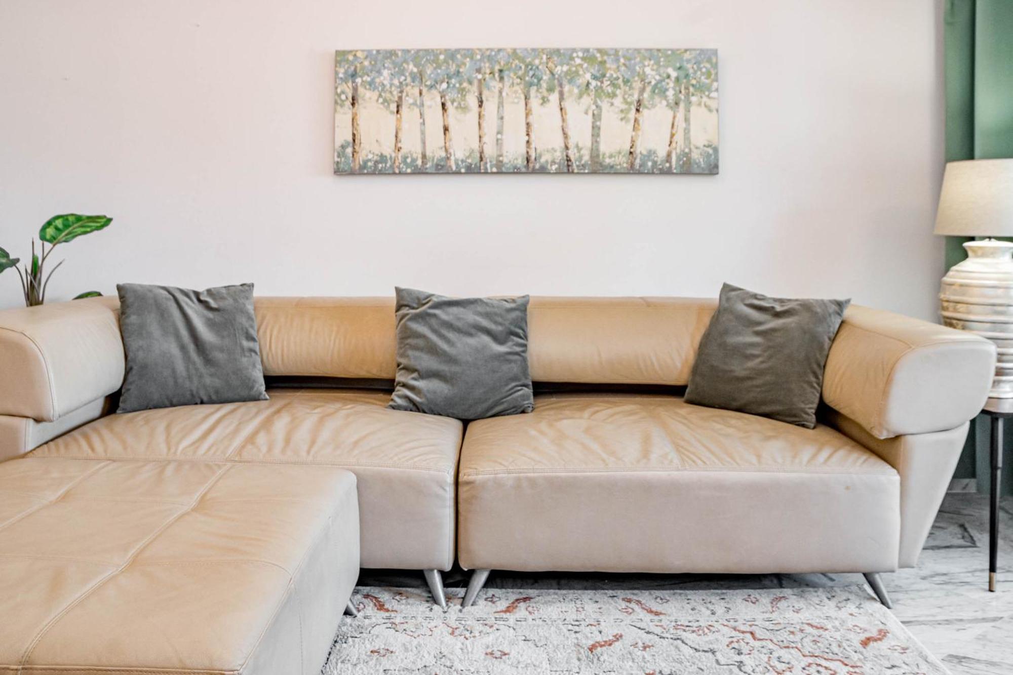 Appartement Lovely And Spacious 3-bedroom Apartment, 150m Walk To The