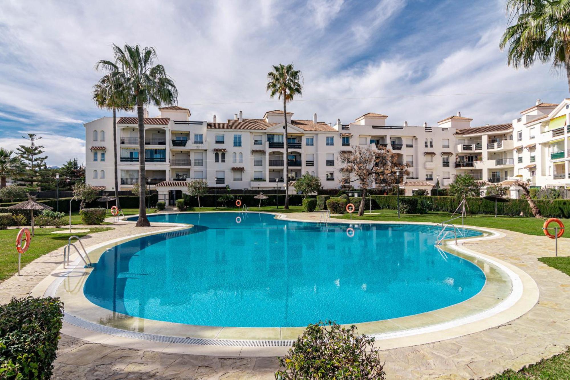 Appartement Lovely And Spacious 3-bedroom Apartment, 150m Walk To The